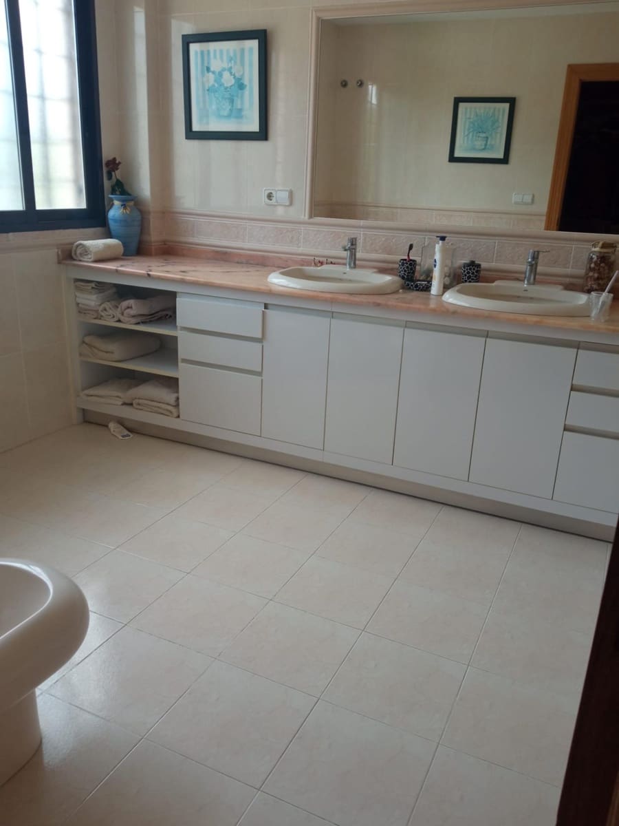 6 sypialnia Willa na sprzedaż w Benidorm - 890 000 € (Ref: 9241085)