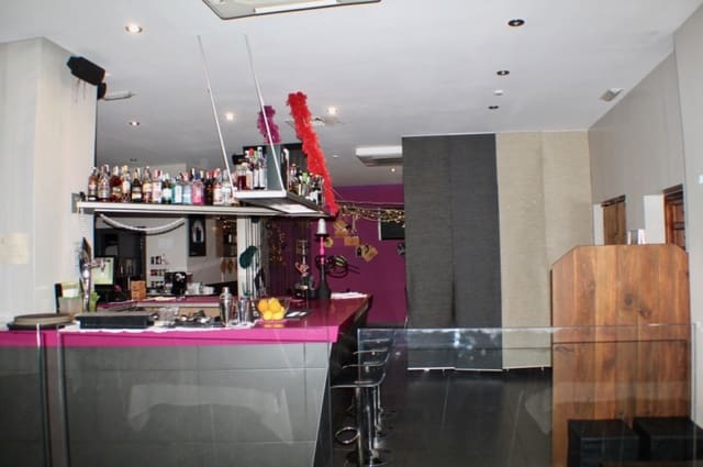 Bar/Restaurant zu verkaufen in Levante Alto, Benidorm - 480.000 € (Ref: 9241096)