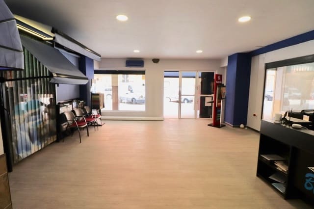 Commercial for sale in Centro Urbano, Benidorm - € 203,000 (Ref: 9241102)