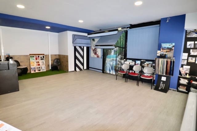 Commercial for sale in Centro Urbano, Benidorm - € 203,000 (Ref: 9241102)