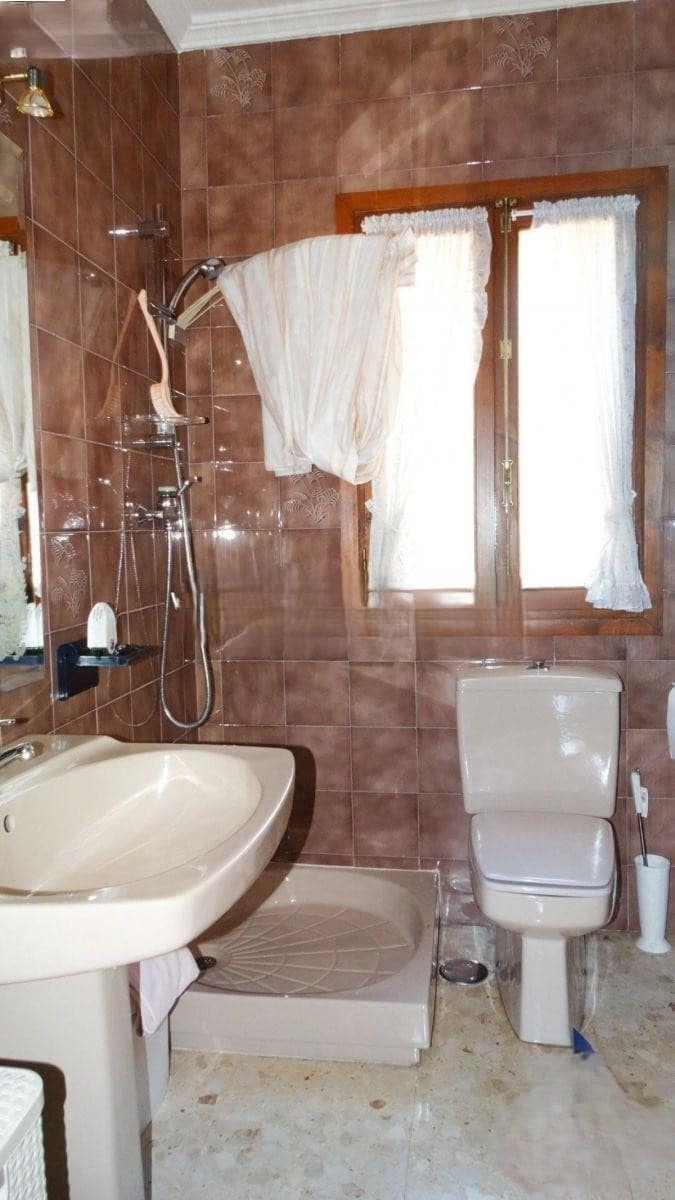 4 bedroom Villa for sale in Benidorm with pool garage - € 640,000 (Ref: 9241105)