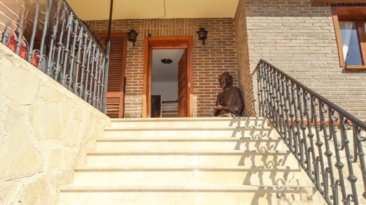 4 bedroom Villa for sale in Benidorm with pool garage - € 640,000 (Ref: 9241105)