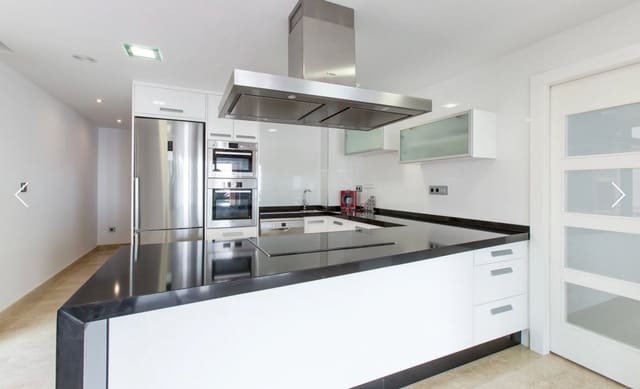 4 bedroom Villa for sale in Moravit - Cap Blanc, Teulada-Moraira with garage - € 2,180,000 (Ref: 9241107)