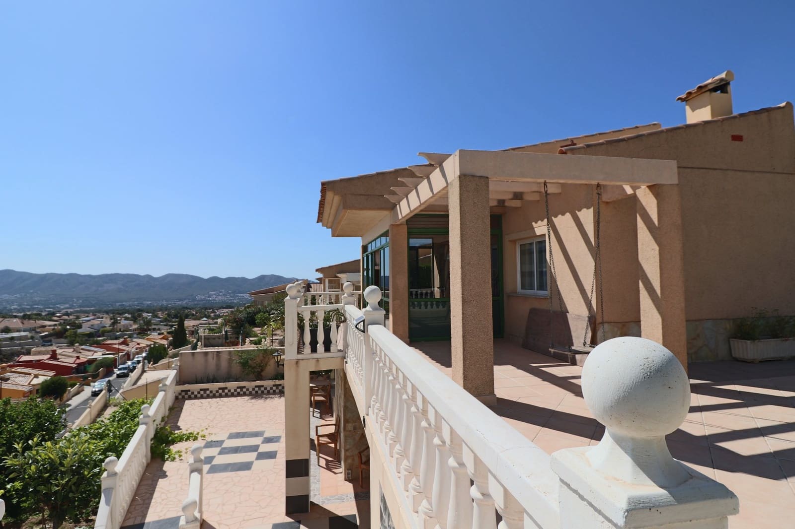 3 makuuhuone Huvila myytävänä paikassa La Nucia mukana uima-altaan 
autotalli - 530 000 € (Ref: 9241120)