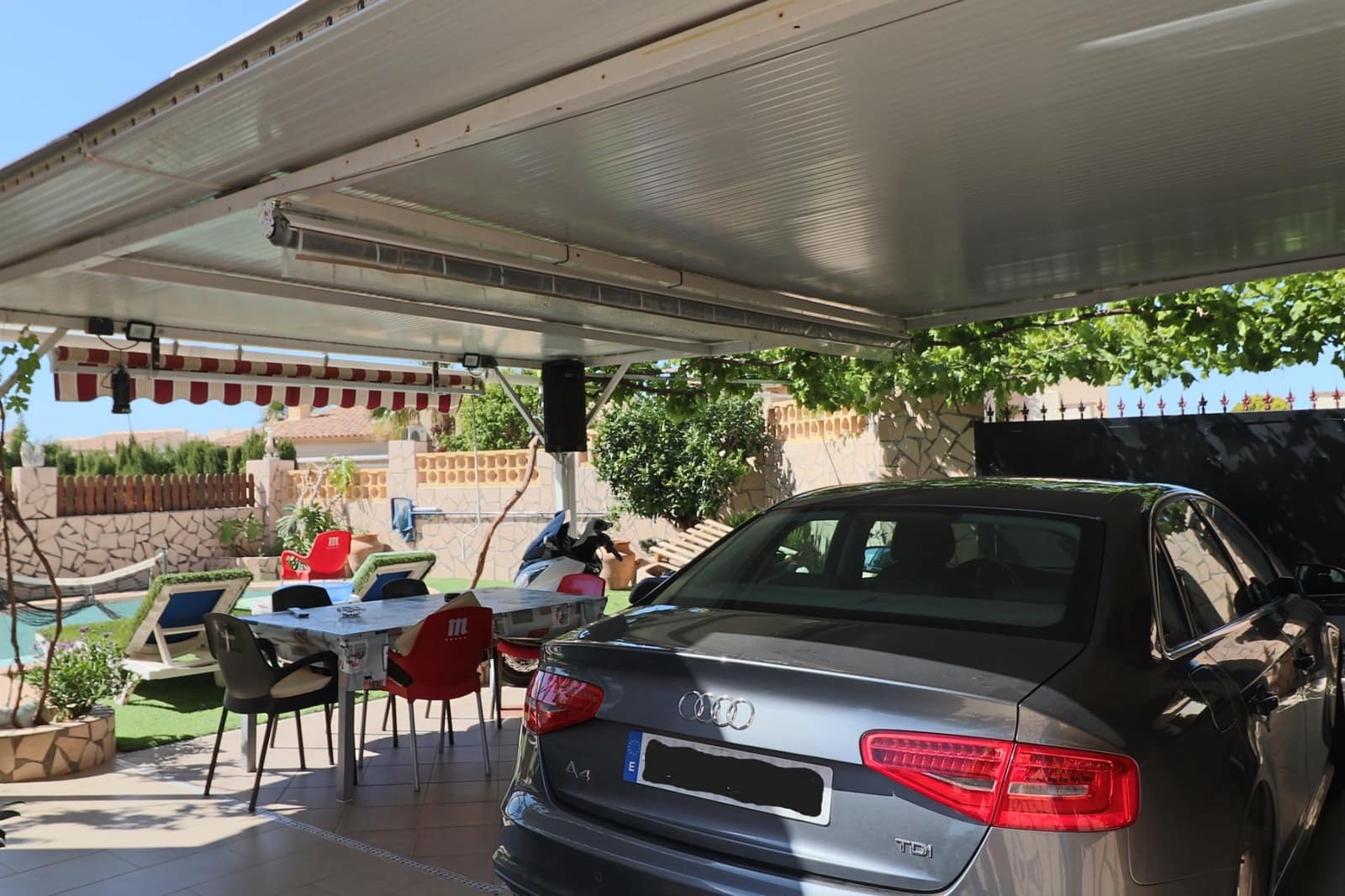 3 makuuhuone Huvila myytävänä paikassa La Nucia mukana uima-altaan 
autotalli - 530 000 € (Ref: 9241120)