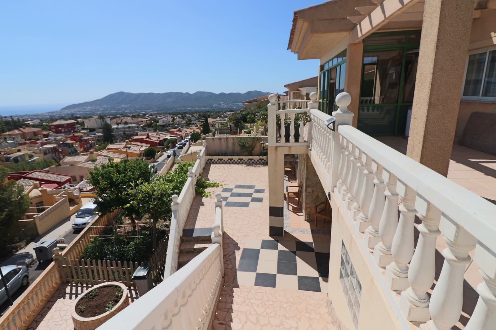 3 makuuhuone Huvila myytävänä paikassa La Nucia mukana uima-altaan 
autotalli - 530 000 € (Ref: 9241120)