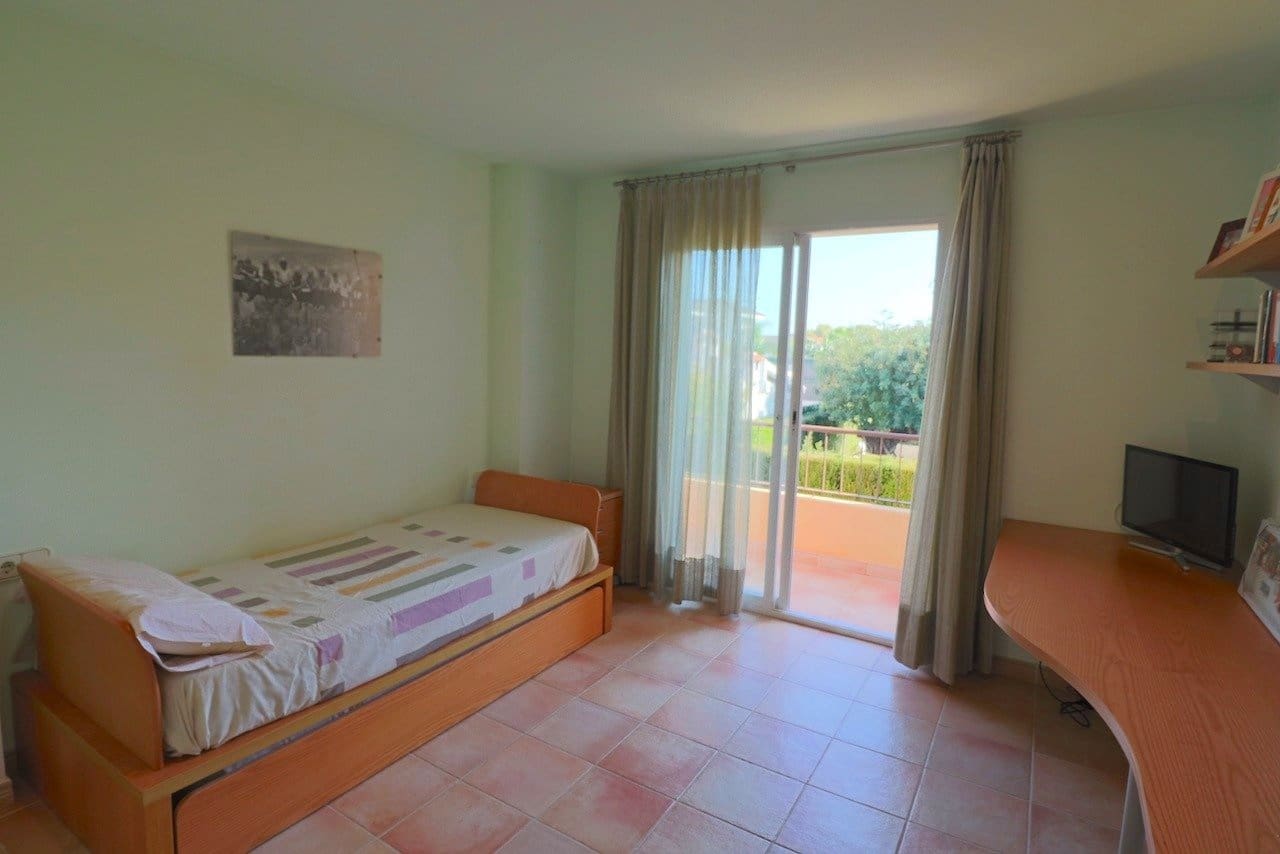 Chalet de 4 habitaciones en Benidorm en venta con piscina garaje - 950.000 € (Ref: 9243557)