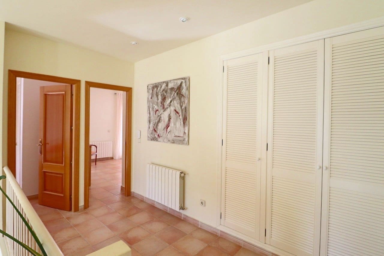 Chalet de 4 habitaciones en Benidorm en venta con piscina garaje - 950.000 € (Ref: 9243557)