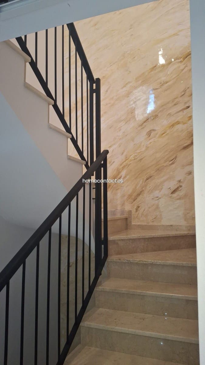 4 sypialnia Dom na sprzedaż w La Nucia z basenem garażem - 366 000 € (Ref: 9254160)