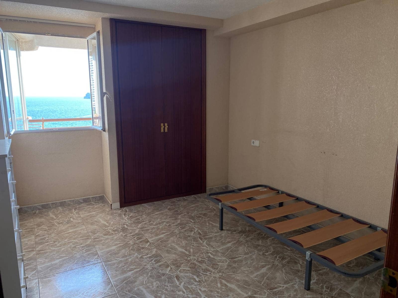 2 soverom Strandleiligheter til salgs i Benidorm med svømmebasseng garasje - € 469 990 (Ref: 9295974)