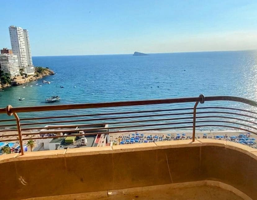 2 soverom Strandleiligheter til salgs i Benidorm med svømmebasseng garasje - € 469 990 (Ref: 9295974)