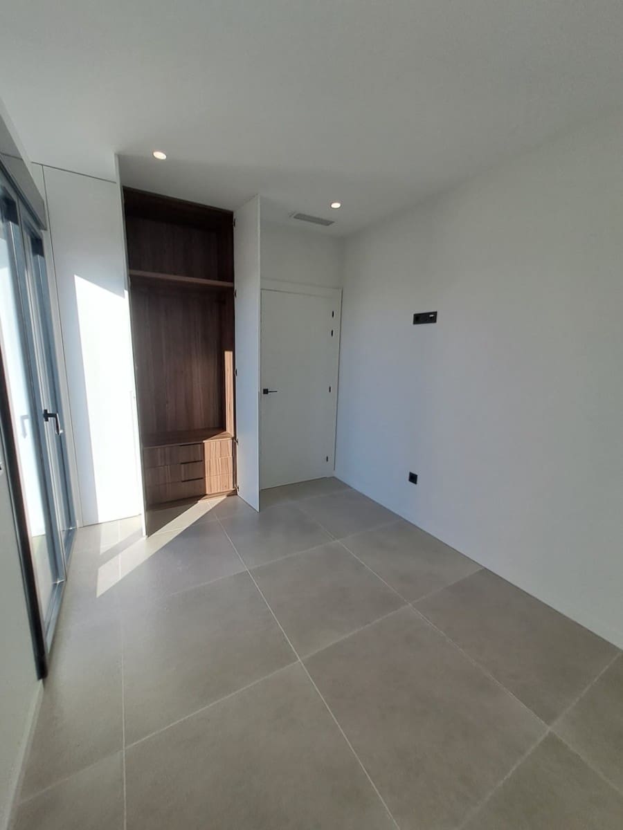 3 sypialnia Willa na sprzedaż w Polop z basenem garażem - 525 000 € (Ref: 9296337)