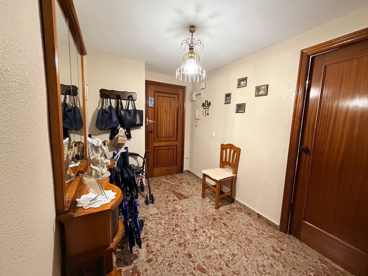 4 sypialnia Mieszkanie na sprzedaż w Benidorm - 260 000 € (Ref: 9350019)