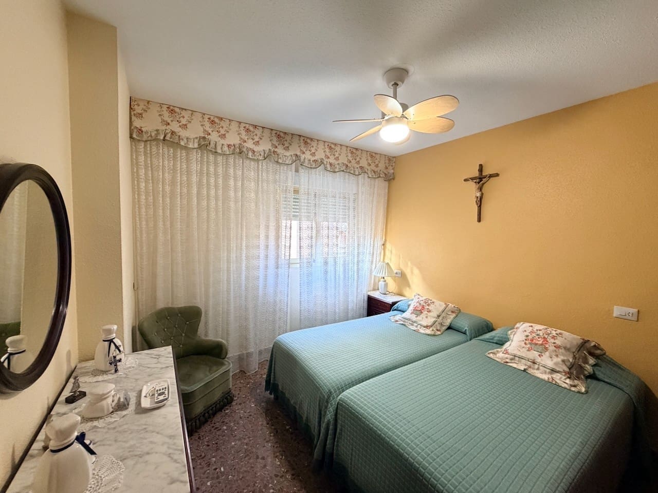 4 sypialnia Mieszkanie na sprzedaż w Benidorm - 260 000 € (Ref: 9350019)