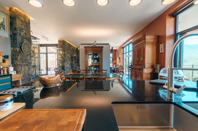 3 quarto Moradia para venda em Callosa d'En Sarrià com piscina garagem - 1 895 000 € (Ref: 9383555)