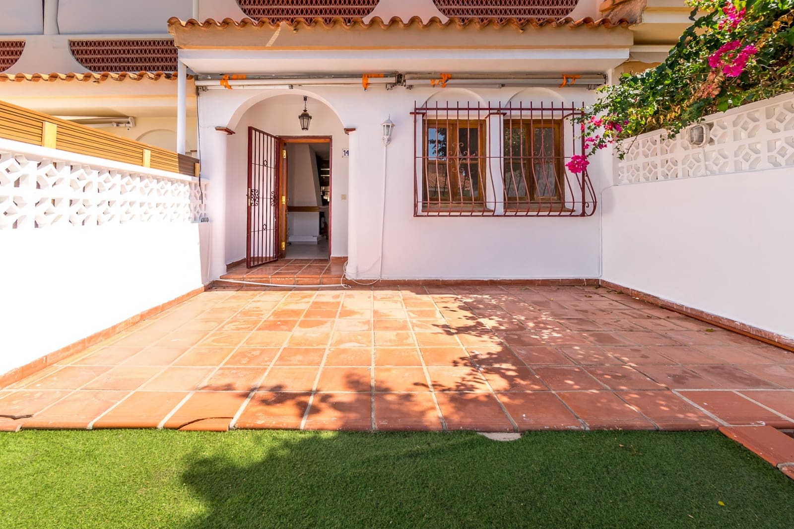 3 sypialnia Dom na sprzedaż w Albir z basenem - 361 500 € (Ref: 9383559)