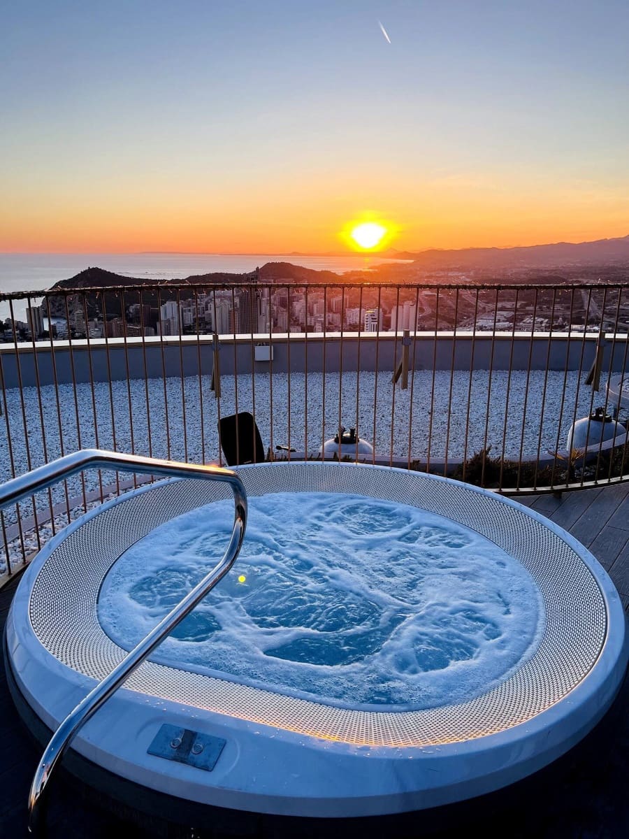 2 quarto Apartamento para venda em Benidorm com piscina garagem - 525 000 € (Ref: 9383565)