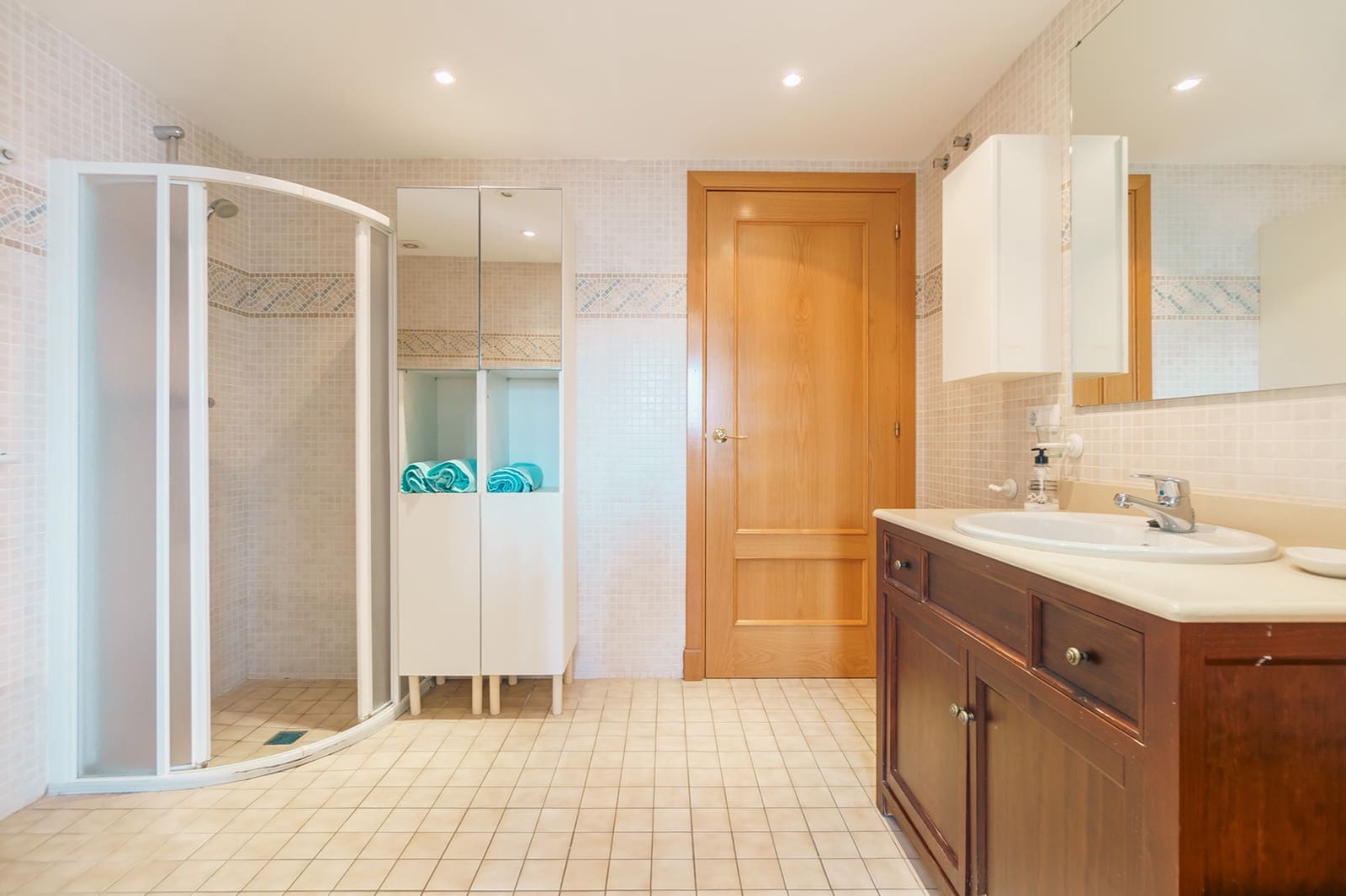 2 bedroom Apartment for sale in Alfaz del Pi / L'Alfas del Pi with pool garage - € 225,000 (Ref: 9383566)