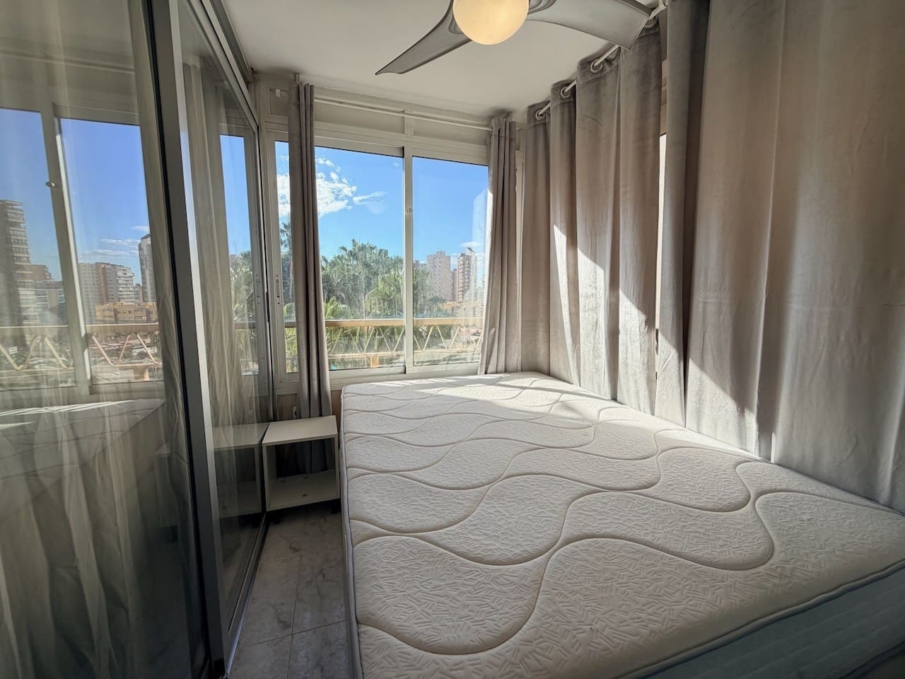 Leilighet til salgs i Benidorm med svømmebasseng - € 153 000 (Ref: 9428794)