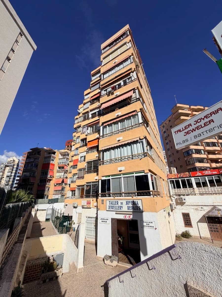 Leilighet til salgs i Benidorm med svømmebasseng - € 153 000 (Ref: 9428794)