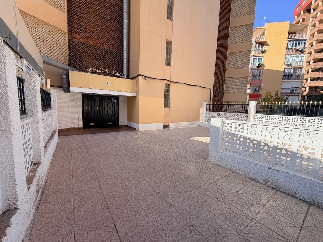 Leilighet til salgs i Benidorm med svømmebasseng - € 153 000 (Ref: 9428794)