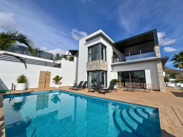 Chalet de 5 habitaciones en Balcón de Finestrat - Terra Marina, Finestrat en venta con piscina garaje - 1.100.000 € (Ref: 9444767)