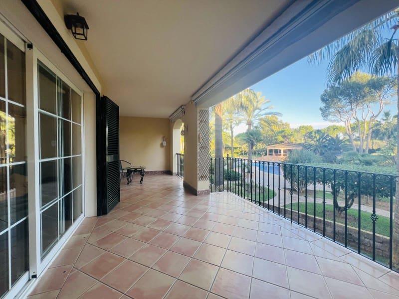 2 Zimmer Apartment zu vermieten in Santa Ponsa mit Pool - 2.200 € (Ref: 10005332)