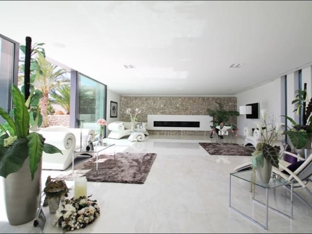 4 bedroom Villa for rent in Santa Ponsa, Calvià with pool garage - € 17,000 (Ref: 10011200)