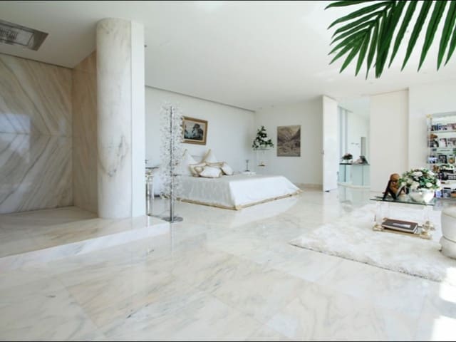 4 bedroom Villa for rent in Santa Ponsa, Calvià with pool garage - € 17,000 (Ref: 10011200)