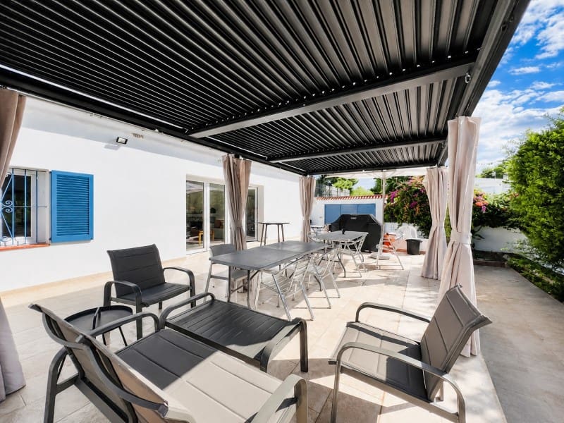 3 bedroom Villa for rent in Costa de la Calma with pool garage - € 4,500 (Ref: 10020662)