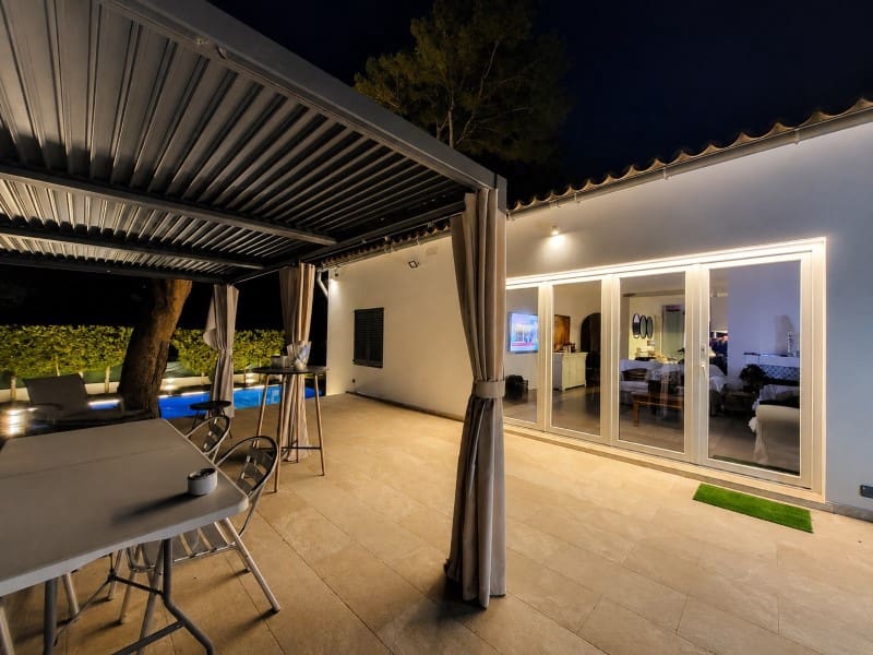 3 bedroom Villa for rent in Costa de la Calma with pool garage - € 4,500 (Ref: 10020662)