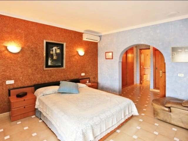 5 soveværelse Villa til leje i Santa Ponsa, Calvià med swimmingpool garage - € 4.500 (Ref: 10030282)