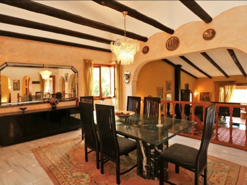 5 soveværelse Villa til leje i Santa Ponsa med swimmingpool garage - € 4.500 (Ref: 10030282)