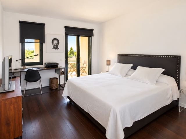 3 quarto Apartamento para arrendar em Santa Ponsa, Calvià com piscina garagem - 3 100 € (Ref: 10033655)