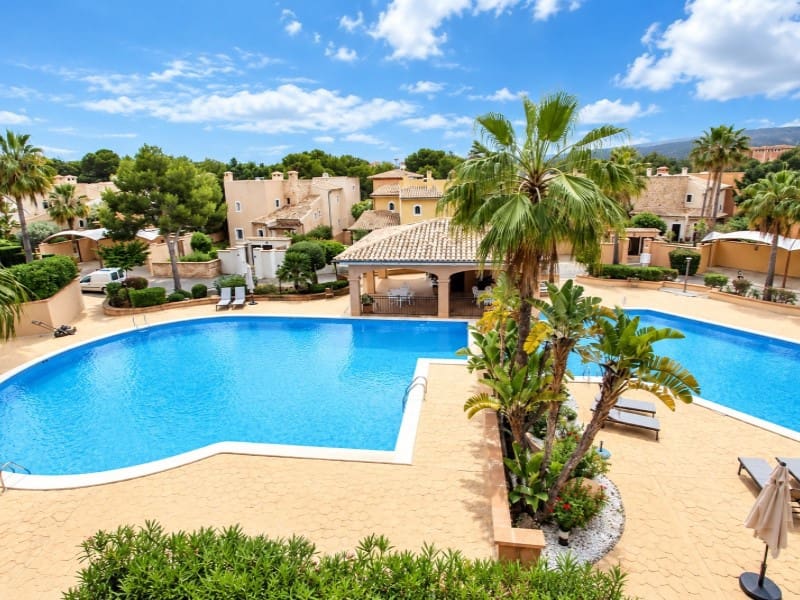 3 bedroom Apartment for rent in Santa Ponsa with pool garage - € 3,100 (Ref: 10033655)