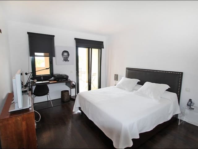 3 soveværelse Lejlighed til salg i Santa Ponsa, Calvià med swimmingpool - € 1.200.000 (Ref: 10033656)