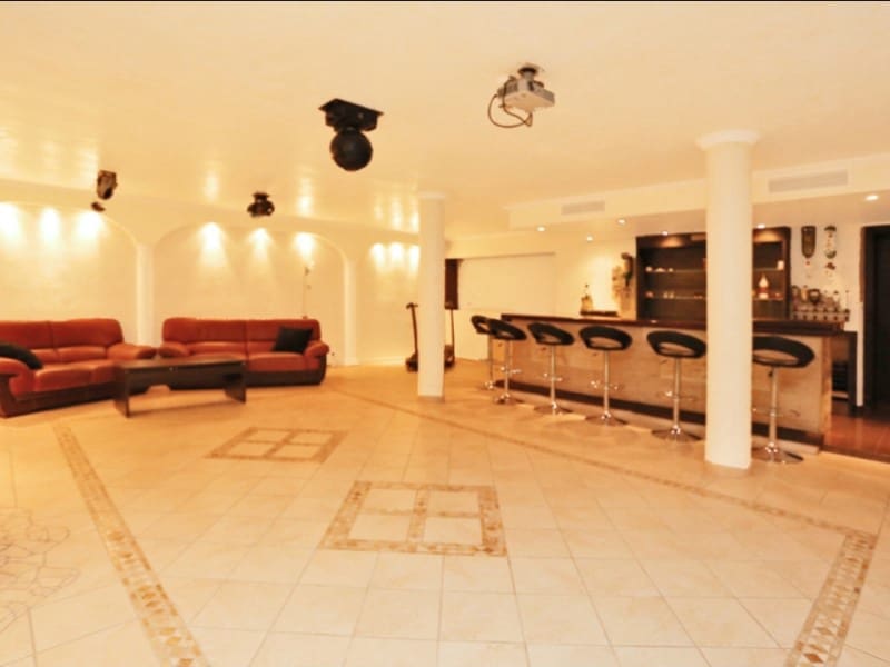6 bedroom Villa for rent in El Toro with pool - € 7,000 (Ref: 10044925)