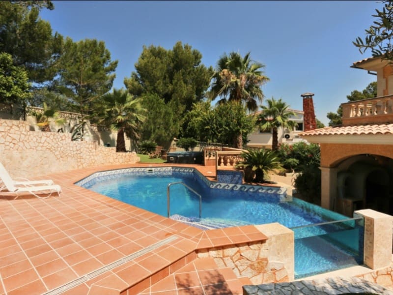 6 bedroom Villa for rent in El Toro with pool - € 7,000 (Ref: 10044925)