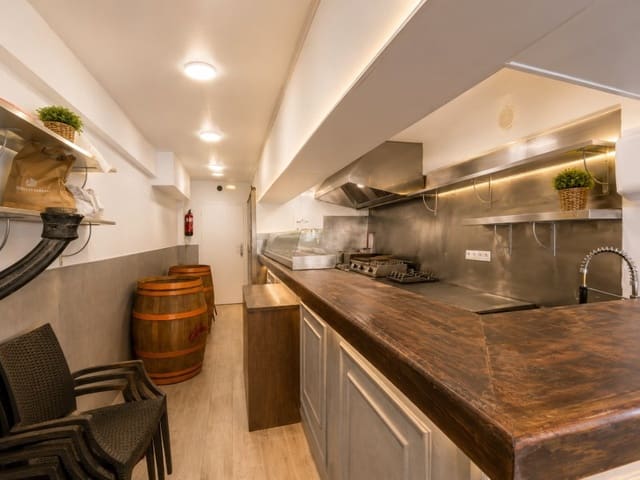 Comercial para venda em Costa de la Calma, Calvià - 175 000 € (Ref: 10075504)