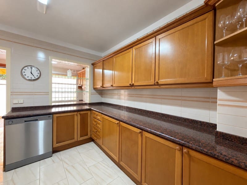 4 Zimmer Villa zu vermieten in Santa Ponsa mit Garage - 3.000 € (Ref: 10078203)