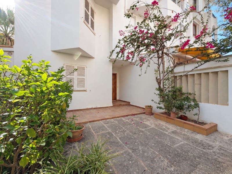 4 Zimmer Villa zu vermieten in Santa Ponsa mit Garage - 3.000 € (Ref: 10078203)