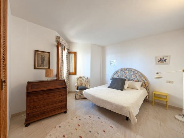 4 slaapkamer Villa te huur in Santa Ponsa, Calvià met garage - € 3.000 (Ref: 10078203)