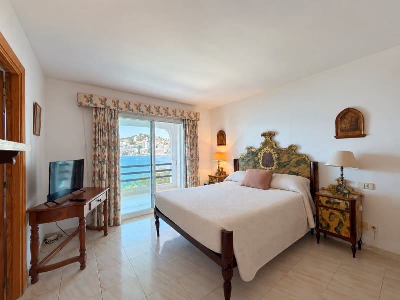 4 Zimmer Villa zu vermieten in Santa Ponsa mit Garage - 3.000 € (Ref: 10078203)