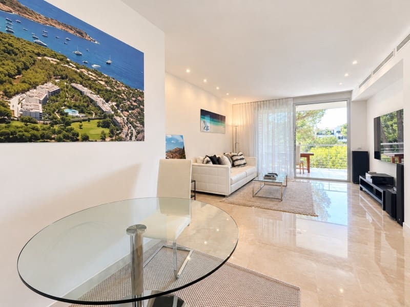 2 bedroom Apartment for sale in Bendinat with pool garage - € 1,750,000 (Ref: 10078204)
