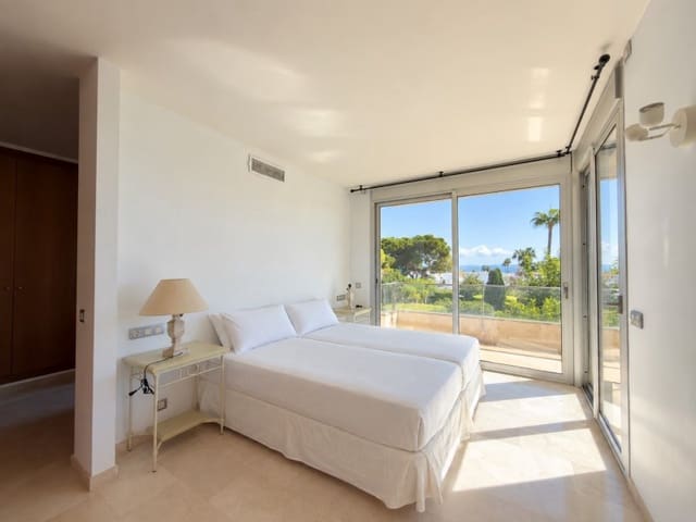 3 soverom Leilighet til leie i Sol de Mallorca, Calvià med svømmebasseng garasje - € 3 000 (Ref: 10081108)