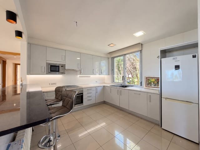 3 soverom Leilighet til leie i Sol de Mallorca, Calvià med svømmebasseng garasje - € 3 000 (Ref: 10081108)