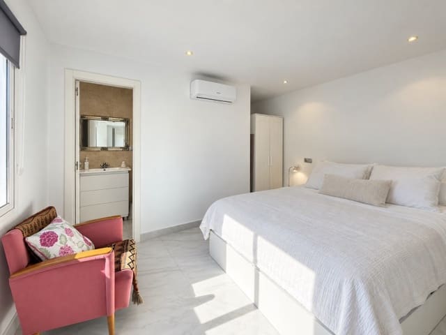 Appartement de 2 chambres à louer à Portopi, Palma de Mallorca - 1 750 € (Ref: 10100123)