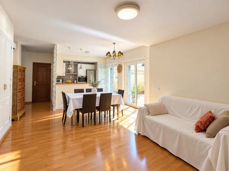 4 bedroom Apartment for rent in Palma de Mallorca - € 2,500 (Ref: 10100124)