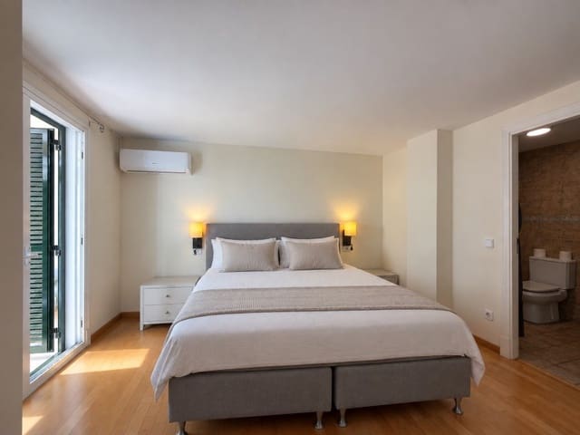 Appartement de 4 chambres à louer à Portopi, Palma de Mallorca - 2 500 € (Ref: 10100124)