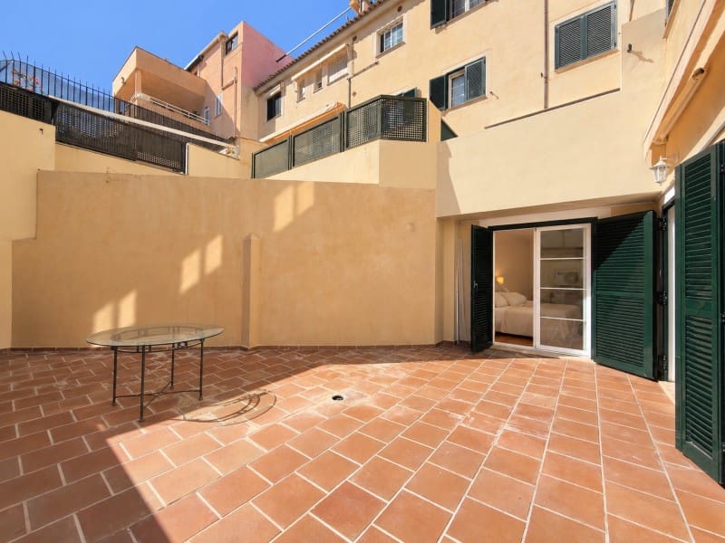 4 bedroom Apartment for rent in Palma de Mallorca - € 2,500 (Ref: 10100124)